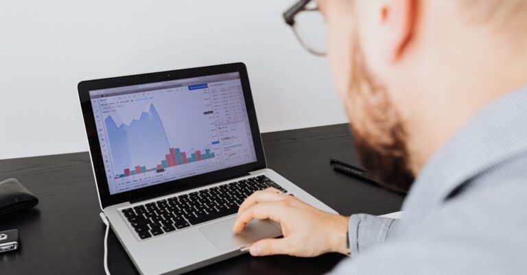 CRO E-commerce : Convertir Plus de Visiteurs en Acheteurs avec une méthode orientée profit (KPIs, priorités et plan 30 jours)